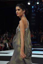 Model walk the ramp for Nandita Mahtani Show at Blender_s Pride Fashion Tour Day 2 on 4th Nov 2012 (72).JPG