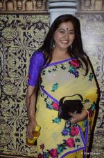 at ITA Awards red carpet in Mumbai on 4th Nov 2012 (247).JPG