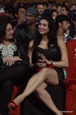 at ITA Awards red carpet in Mumbai on 4th Nov 2012 (88).JPG