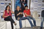 Emraan Hashmi, Mahesh Bhat at Raaz 3 DVD launch in Andheri, Mumbai on 6th Nov 2012 (7).JPG