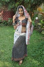 Sadhika Randhawa at Bhanwari Ka Jaal on location in Mumbai on 7th Nov 2012 (48).JPG