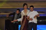 Chaitanya Choudhary, Mouni Ganguly walk the ramp at Umeed-Ek Koshish charitable fashion show in Leela hotel on 9th Nov 2012.1 (49).JPG