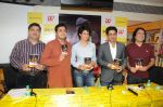 Manoj Bajpai, Gul Panag unveil The Edge of Machete book in Juhu, Mumbai on 9th Nov 2012 (57).JPG