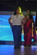 Model walk the ramp at Umeed-Ek Koshish charitable fashion show in Leela hotel on 9th Nov 2012.1 (81).JPG