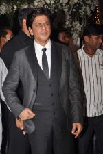 Shahrukh Khan at the Wedding reception of Navin and Mahek Shetty in Mumbai on 11th Nov 2012 (7).JPG