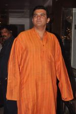 Siddharth Roy Kapur at the Wedding reception of Navin and Mahek Shetty in Mumbai on 11th Nov 2012 (122).JPG