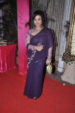 Divya Dutta at Kiran Bawa_s Diwali Bash on 12th Nov 2012 (59).JPG