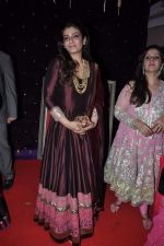 Raveena Tandon at Kiran Bawa_s Diwali Bash on 12th Nov 2012 (42).JPG