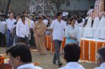 at Bal Thackeray funeral in Mumbai on 18th Nov 2012 (295).JPG