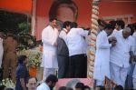 at Bal Thackeray funeral in Mumbai on 18th Nov 2012 (308).JPG