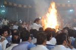 at Bal Thackeray funeral in Mumbai on 18th Nov 2012 (347).JPG