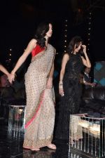 Katrina Kaif, Malaika Arora Khan at India_s Got Talent grand finale in Filmcity, Mumbai on 21st Nov 2012 (3).JPG