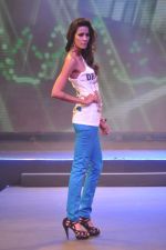 at Future Lifestyle Fashion Show in Taj Land_s End, Mumbai on 21st Nov 2012 (150).JPG