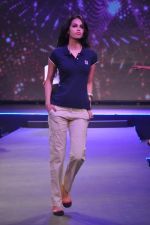 at Future Lifestyle Fashion Show in Taj Land_s End, Mumbai on 21st Nov 2012 (156).JPG