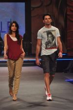 at Future Lifestyle Fashion Show in Taj Land_s End, Mumbai on 21st Nov 2012 (62).JPG