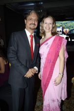 vinod advani with laura prasad at The Indo- French business community gathering at the Indo-French Chamber of Commerce & Industry_s in Mumbai on 20th Nov 2012.JPG
