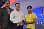 Salman Khan at IBN 7 Super Idols Award ceremony in Mumbai on 25th Nov 2012 (57).JPG