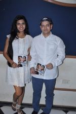 Avani Modi promotes new album with model Avani Modi in Juhu, Mumbai on 26th Nov 2012 (11).JPG