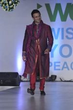 Vivek Oberoi at Global peac fashion show by Neeta Lulla at Welingkar Institute in Mumbai on 26th Nov 2012 (200).JPG