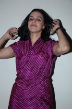 Neha Dhupia at Channel V college fest in Kandivli, Mumbai on 27th Nov 2012 (12).JPG