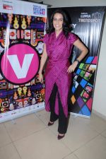Neha Dhupia at Channel V college fest in Kandivli, Mumbai on 27th Nov 2012 (2).JPG