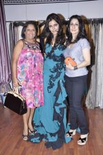 Nisha Jamwal at Splendour collection launch hosted by Nisha Jamwal in Mumbai on 27th Nov 2012 (27).JPG