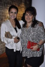 Sharon Prabhakar, Raell Padamsee at Splendour collection launch hosted by Nisha Jamwal in Mumbai on 27th Nov 2012 (82).JPG