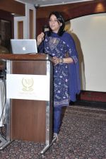 Priya Dutt at Nargis Dutt memorial press meet in Taj Land_s End, Mumbai on 28th Nov 2012 (3).JPG