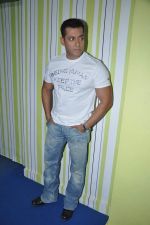 Salman Khan on the sets of Bigg Boss 6 in Lonavla, Mumbai on 30th Nov 2012 (192).JPG