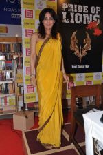 Tulip Joshi at the launch of Vinod Nair_s book in Crossword, Mumbai on 30th Nov 2012 (13).JPG