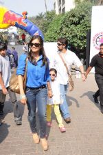 Arshad Warsi, Maria Goretti at Red Bull race in Mount Mary on 2nd Dec 2012 (102).JPG