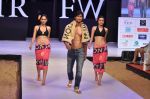 Vidyut Jamwal walk the ramp for Welspun Show at IRFW 2012 in Goa on 1st Dec 2012 (78).JPG