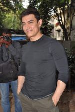 Aamir Khan at Talaash success meet in Bandra, Mumbai on 4th Dec 2012 (46).JPG