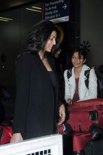 Sushmita Sen snapped at international airport in Mumbai on 11th Dec 2012 (17).JPG