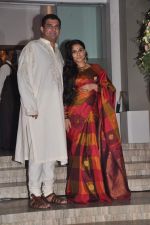 Vidya Balan and Siddharth Roy Kapur_s wedding bash for family in Juhu, Mumbai on 11th Dec 2012 (37).JPG