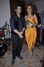 Manish Malhotra at Ensemble turned 25 in Mumbai on 12th Dec 2012 (22).JPG