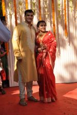 Vidya Balan poses after her wedding with Siddharth Roy in Bandra, Mumbai on 14th Dec 2012,1 (51).JPG