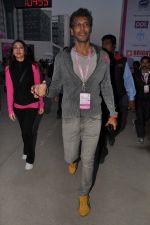 Karisma Kapoor, Milind Soman at Pinkathon in Mumbai on 16th Dec 2012 (42).jpg