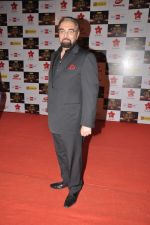 Kabir Bedi at Big Star Awards red carpet in Mumbai on 16th Dec 2012 (11).JPG