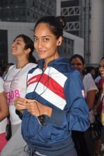 Lisa Haydon at Pinkathon Event on BKC, Mumbai on 16th Dec 2012 (5).jpg