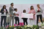 Milind Soman at Pinkathon Event on BKC, Mumbai on 16th Dec 2012 (21).jpg