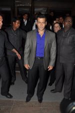 Salman Khan at Abhinav & Ashima Shukla wedding reception in Taj Land_s End, Bandra, Mumbai on 16th Dec 2012 (108).JPG