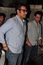 Arbaaz Khan, Sanjay Kapoor at Dabangg 2 screening in Ketnav, Mumbai on 17th Dec 2012 (31).JPG