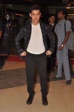 Aamir Khan at Dabangg 2 premiere in PVR, Mumbai on 20th Dec 2012 (163).JPG