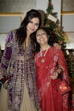 Nisha Jamwal at Zoya Christmas special hosted by Nisha Jamwal in Kemps Corner, Mumbai on 20th Dec 2012 (12).JPG