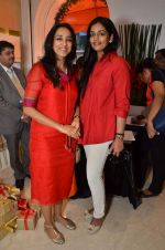 at Zoya Christmas special hosted by Nisha Jamwal in Kemps Corner, Mumbai on 20th Dec 2012 (114).JPG