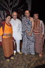 Gulzar at Salim Arif_s play in Prithvi, Juhu, Mumbai on 22nd Dec 2012 (26).JPG