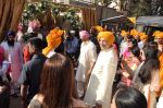 Akshay Kumar at Akshay Kumar_s sister Alka Bhatia_s wedding with Surendra Hiranandani in Four Bungalows Gurdwara on 23rd Dec 2012 (30).JPG