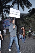 Kunal Kapoor at the peace march for the Delhi victim in Mumbai on 29th Dec 2012 (274).JPG