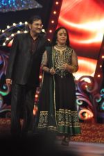 Ila Arun, Sudesh Bhosle at Big Star Awards on 16th Dec 2012 (19).JPG